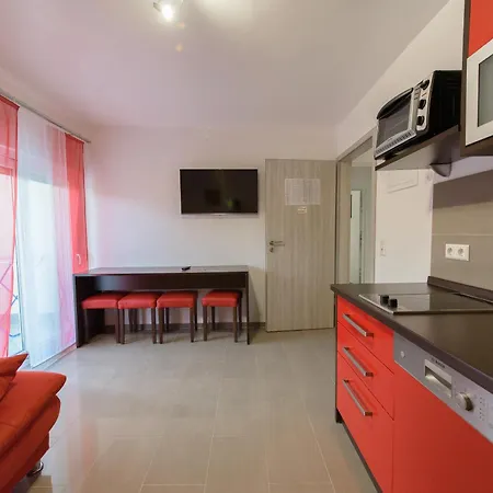 Apartment Jeli *