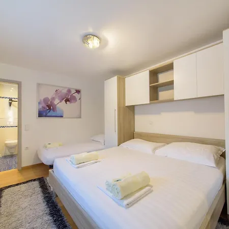 Jeli Apartment