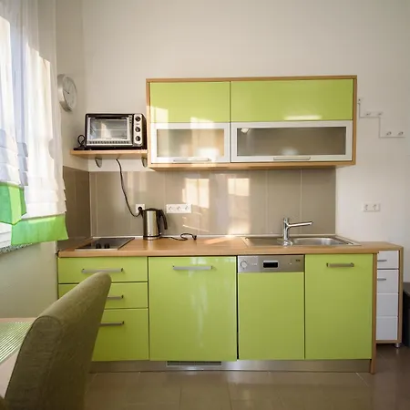 Jeli Apartment *