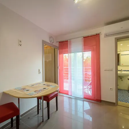 Jeli Apartment