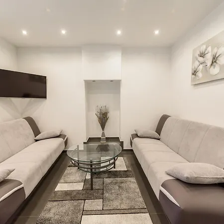 Apartment Jeli Starigrad Paklenica