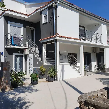 Apartment Jeli Starigrad Paklenica