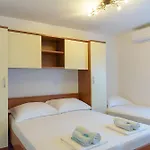 Jeli Apartamento Starigrad Paklenica